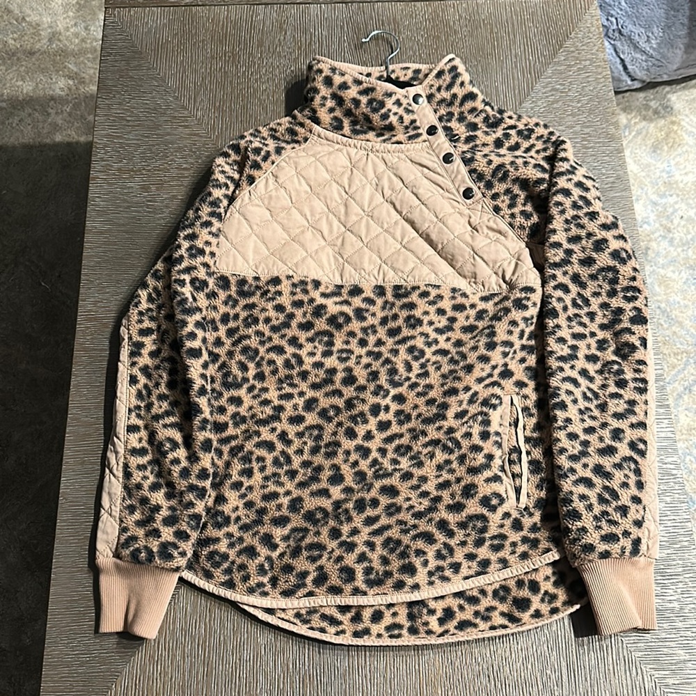 Abercrombie Asymmetrical snap up fleece